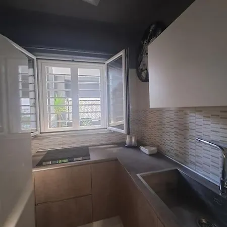 Flower's House Di Doris Simone * Бари