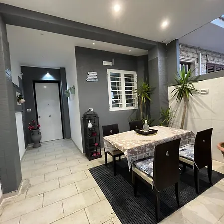 Flower's House Di Doris Simone ヴィラ *