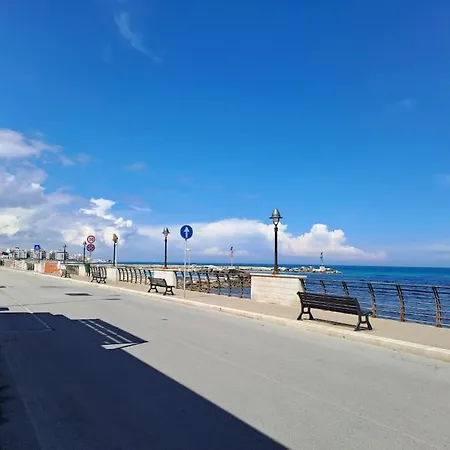 فيلة Flower's House Di Doris Simone *