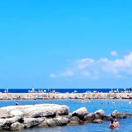 Flower's House Di Doris Simone فيلة *