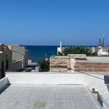 فيلة Flower's House Di Doris Simone *